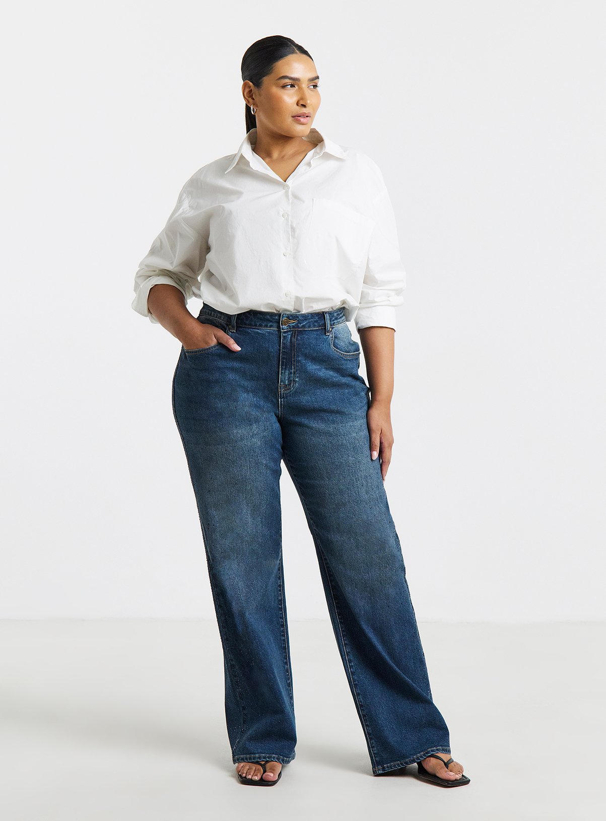 SIMPLY BE Embellished  Wide Leg Jeans 26 - Image 3 thumbnail
